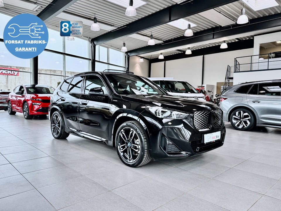 BMW iX1 xDrive30 Fully Charged M-Sport 5d