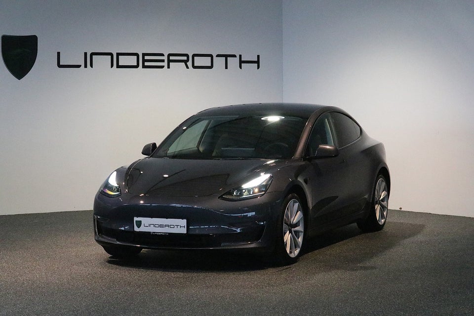 Tesla Model 3 Long Range AWD 4d