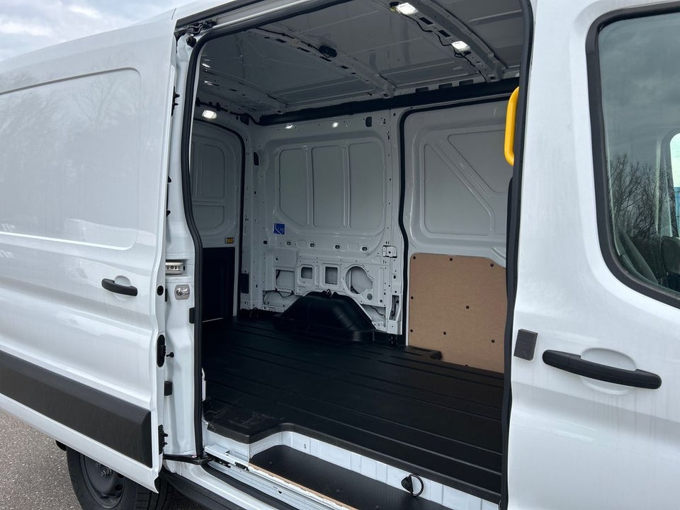 Ford E-Transit 350 L2 Van 68 Trend H2 RWD