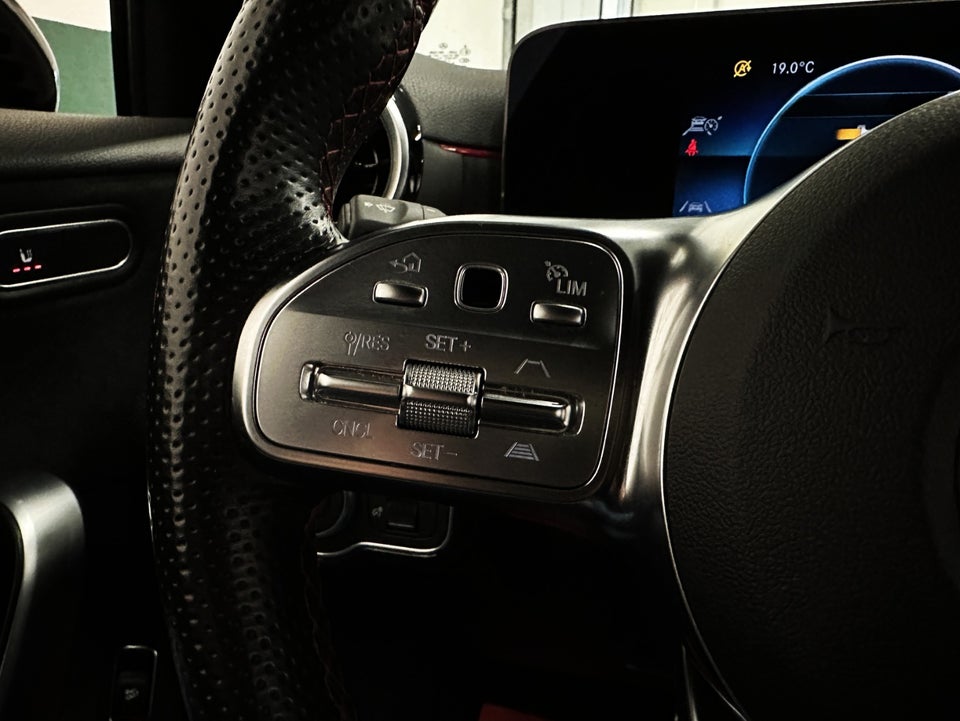 Mercedes A200 d 2,0 AMG Line aut. 4d