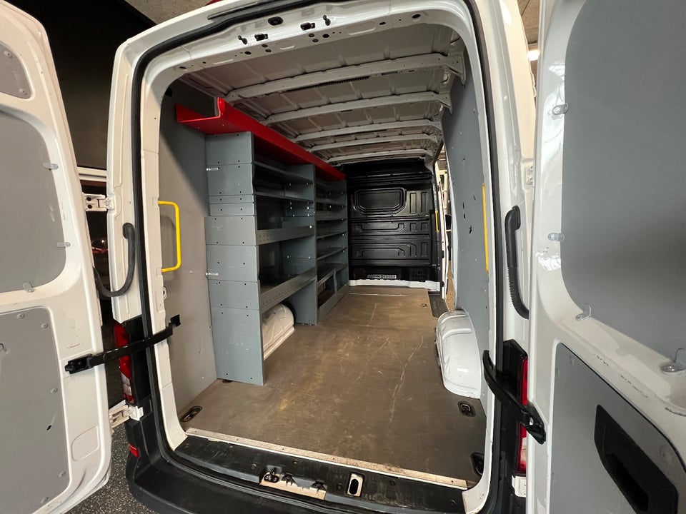 VW Crafter 35 2,0 TDi 140 Kassevogn L3H2
