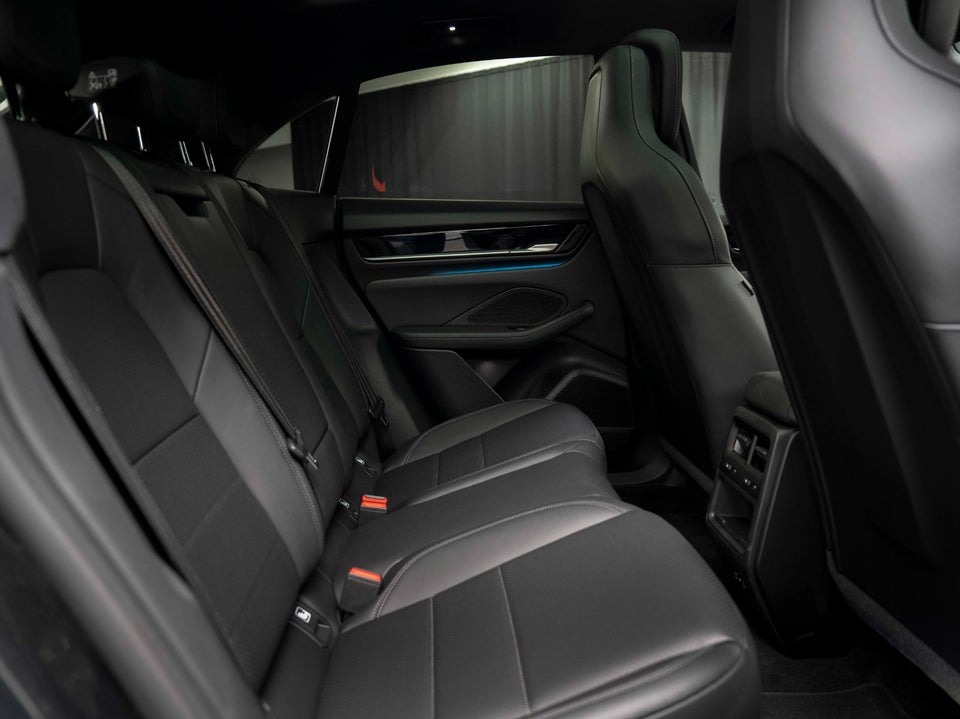 Porsche Macan 5d