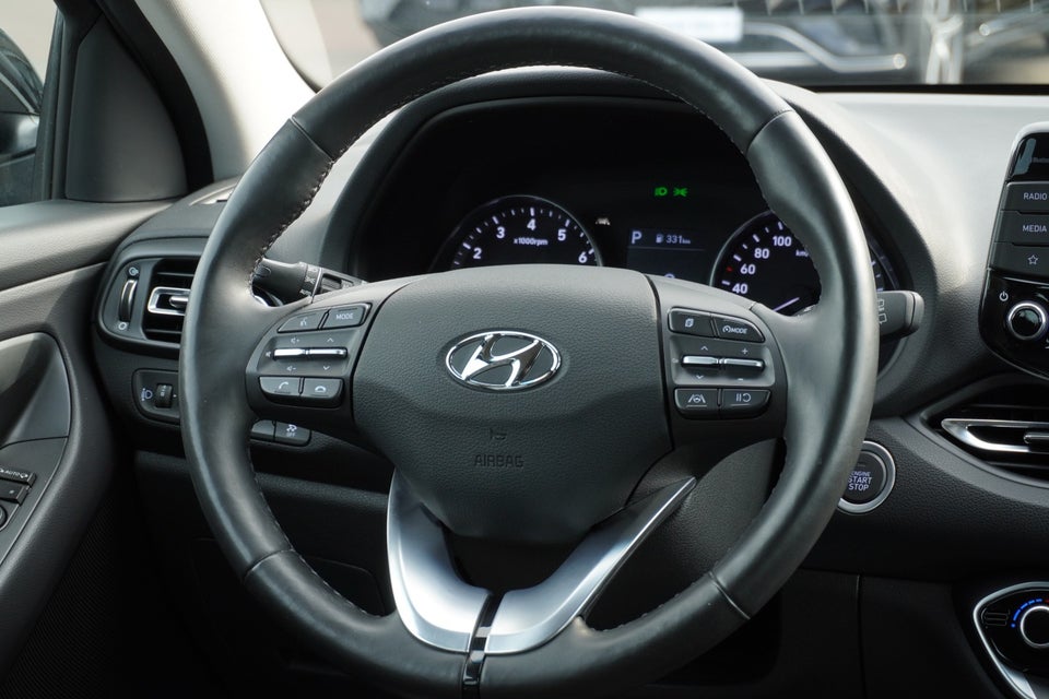 Hyundai i30 1,0 T-GDi Essential stc. DCT 5d