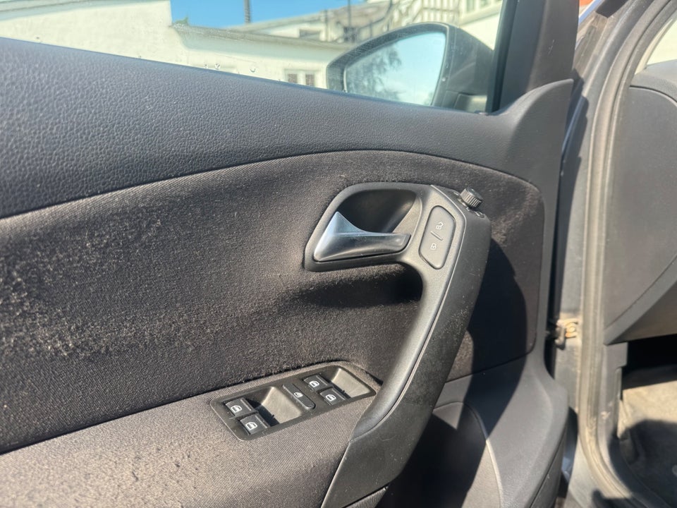 VW Polo 1,6 TDi 90 Trendline DSG 5d