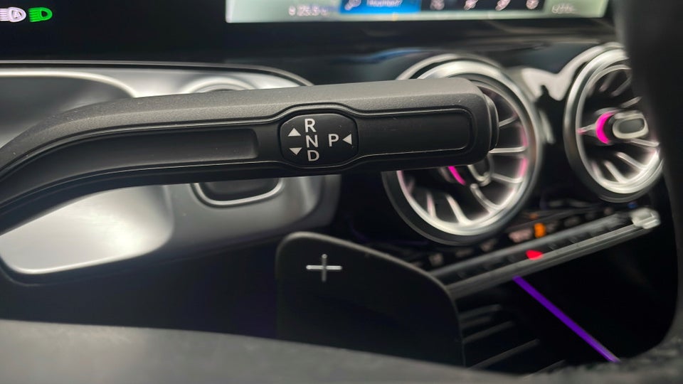 Mercedes EQB300 4Matic 5d