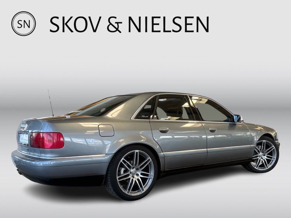 Audi S8 4,2 quattro aut. 4d