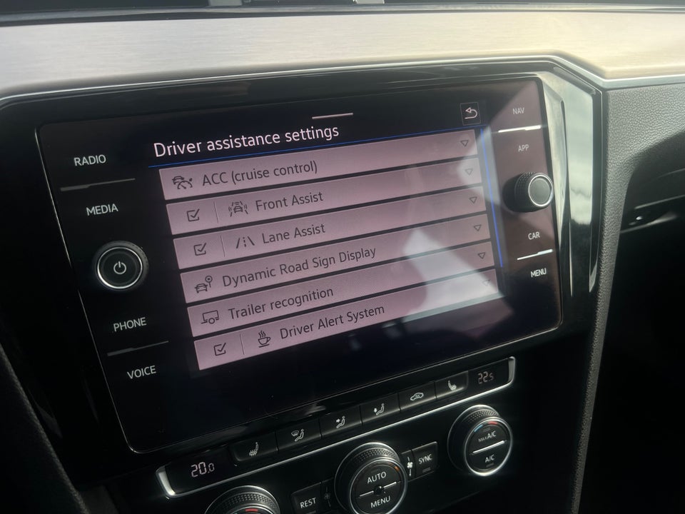 VW Passat 1,5 TSi 150 Elegance+ Variant DSG 5d