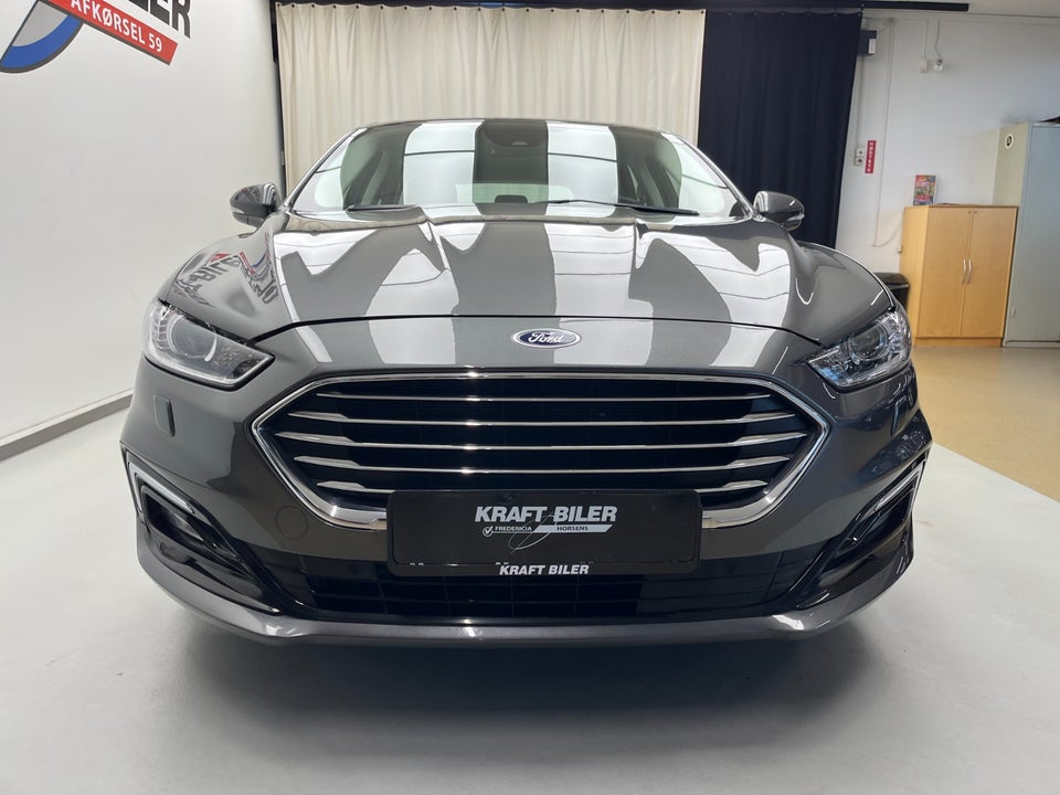 Ford Mondeo 2,0 HEV Titanium stc. CVT 5d