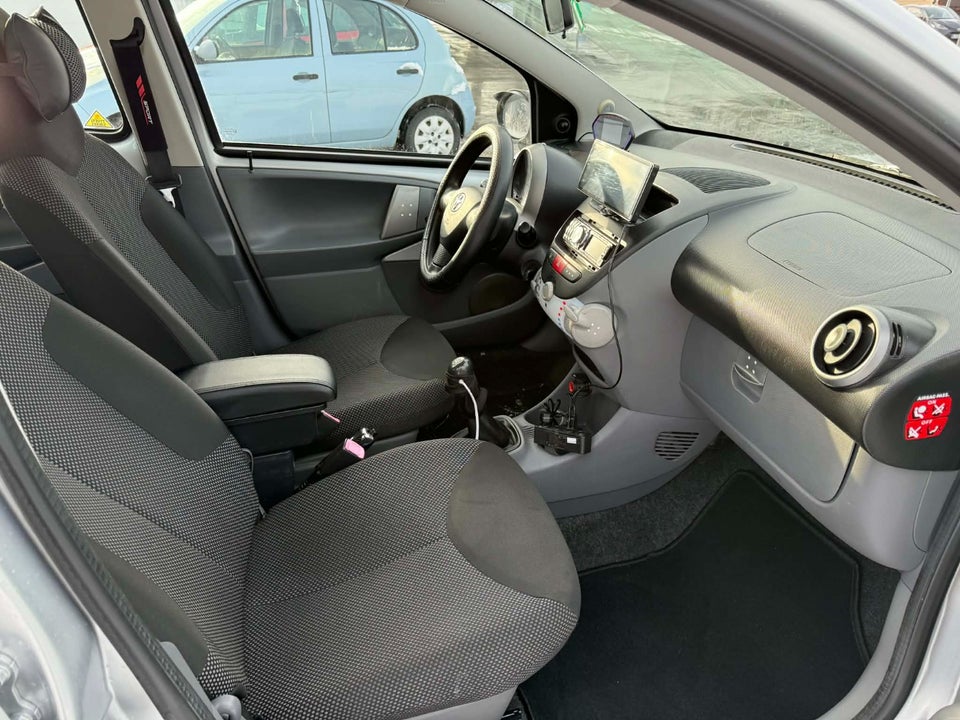 Toyota Aygo 1,0 Plus Sport 5d