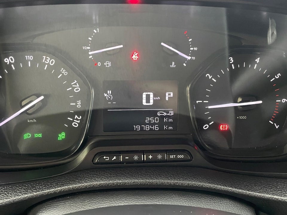 Peugeot Expert 2,0 BlueHDi 122 L3 Ultimate EAT8 Van