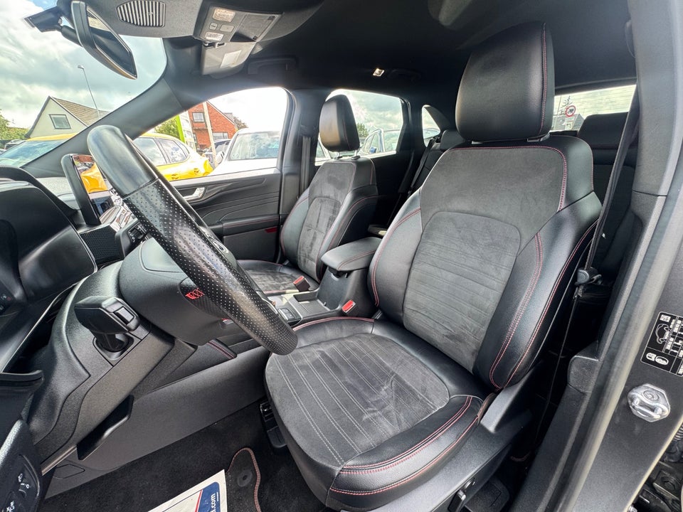 Ford Kuga 2,5 PHEV ST-Line X CVT 5d