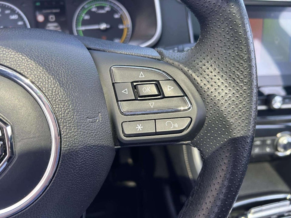 MG ZS EV Luxury 5d