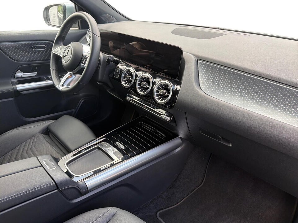 Mercedes EQA250+ Progressive 5d
