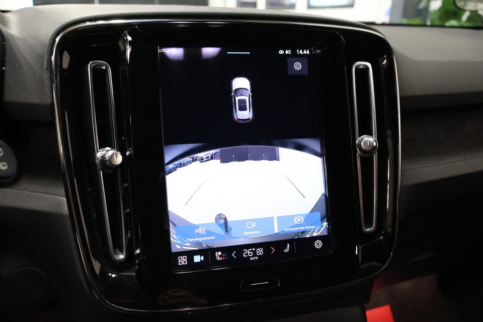 Volvo XC40 P6 ReCharge Core 5d