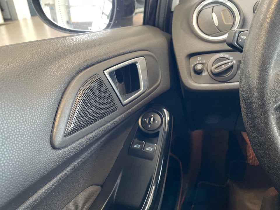 Ford Fiesta 1,0 SCTi 100 Titanium 5d