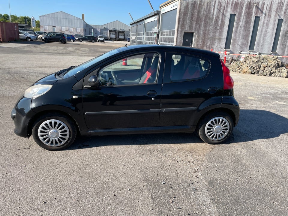 Peugeot 107 1,0  5d