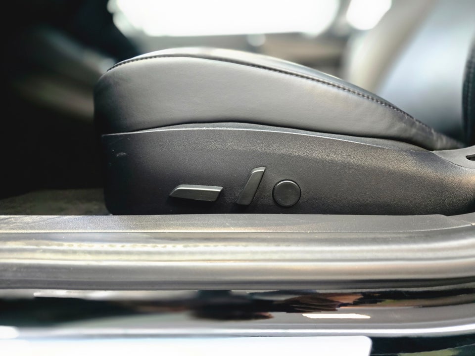 Tesla Model 3 Long Range AWD 4d