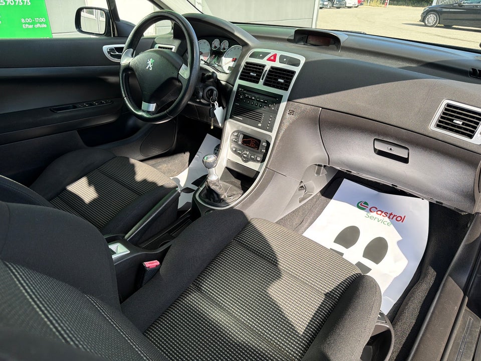 Peugeot 307 2,0 16V CC 2d