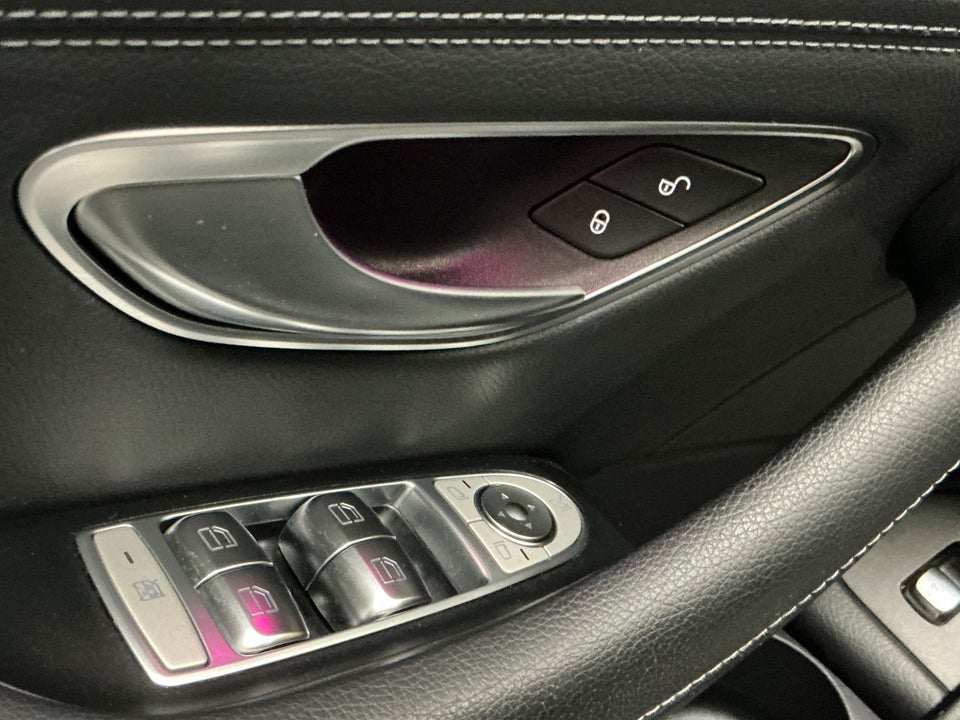 Mercedes E300 de 2,0 AMG Line stc. aut. 5d