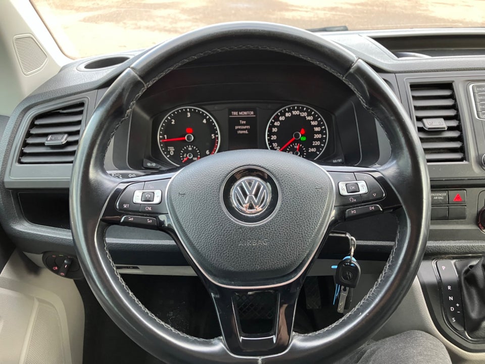 VW Transporter 2,0 TDi 150 Kassevogn DSG lang