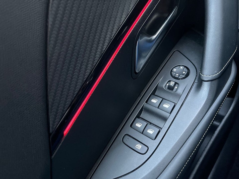 Peugeot e-2008 50 GT 5d