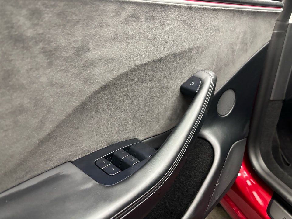 Tesla Model 3 Performance AWD 4d