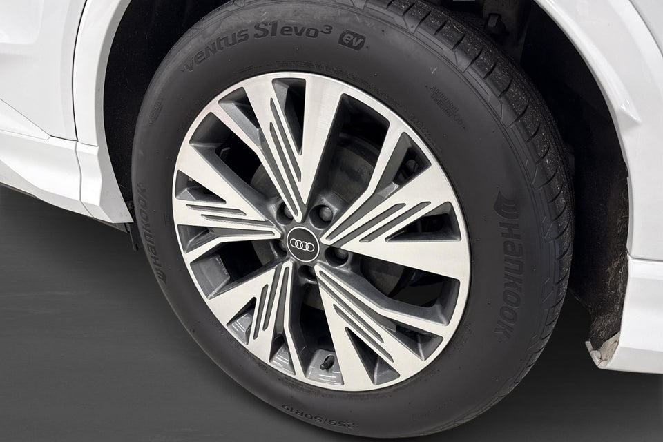 Audi Q4 e-tron 40 Attitude 5d