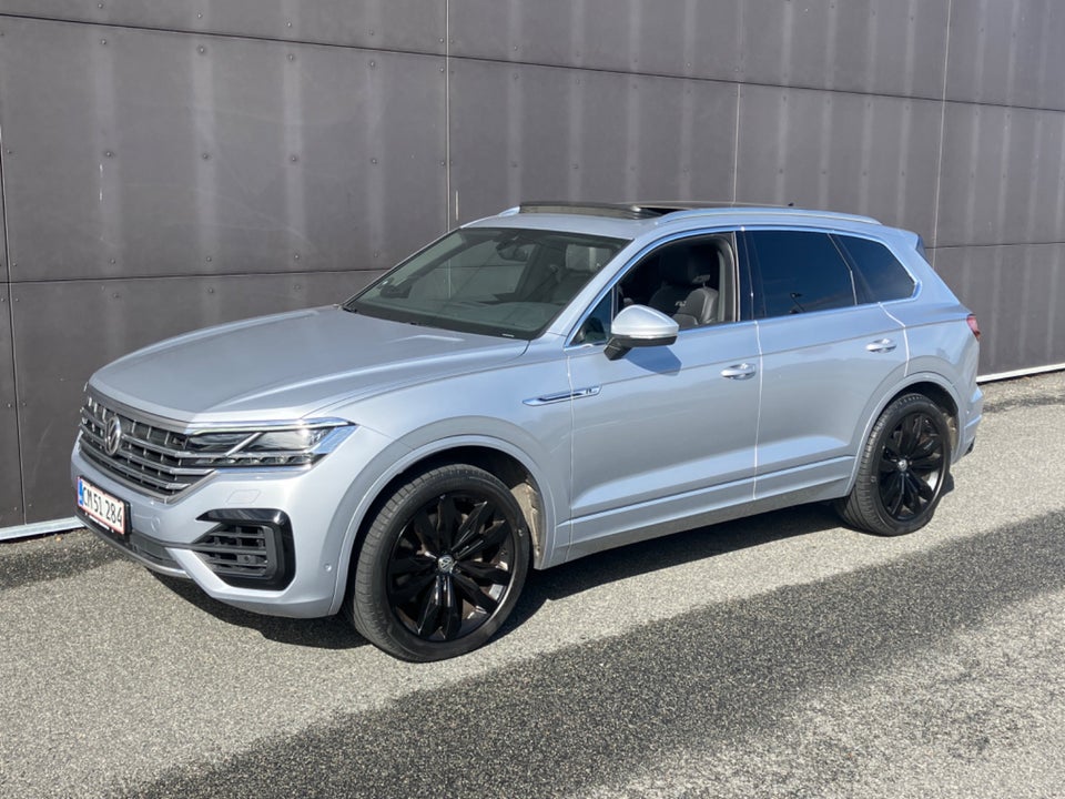 VW Touareg 3,0 TSi 340 R-line aut. 4Motion 5d