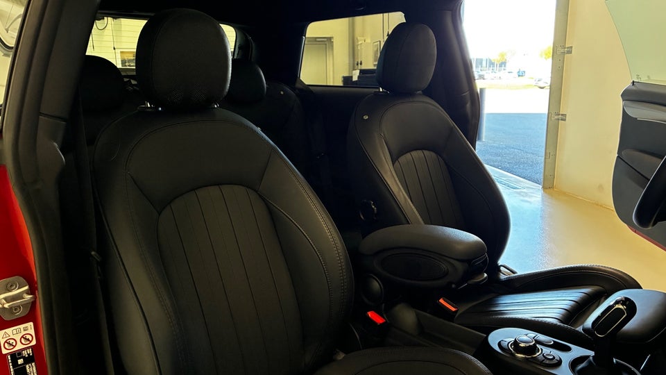 MINI Cooper SE Yours Trim 3d