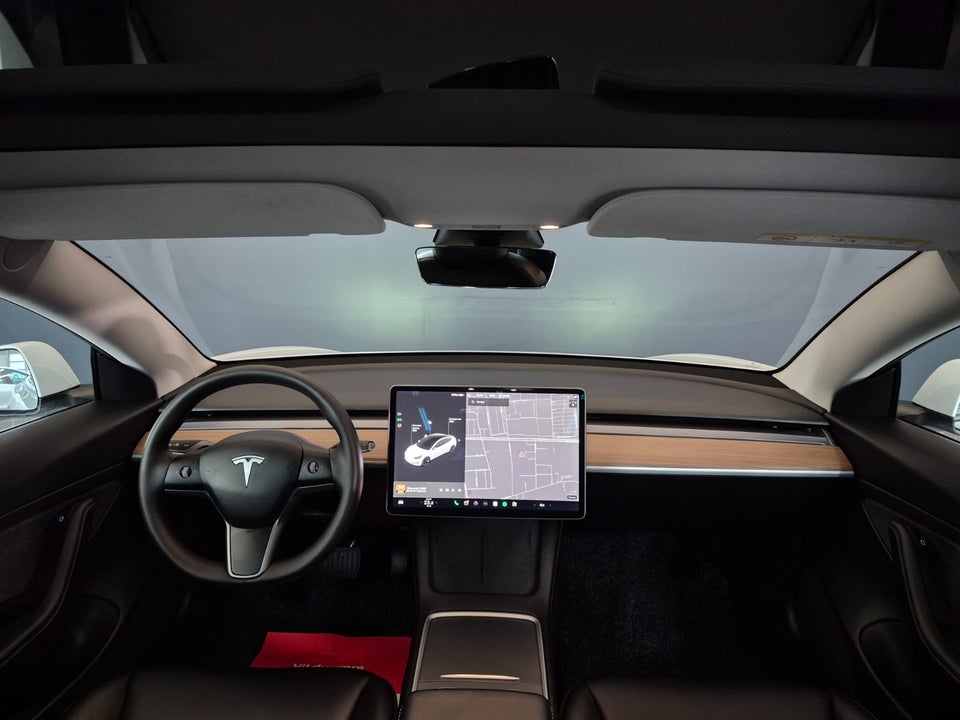 Tesla Model 3 Standard Range+ RWD 4d