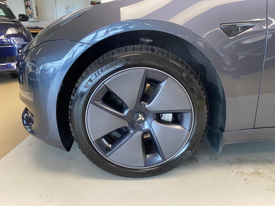 Tesla Model 3 Long Range AWD 4d