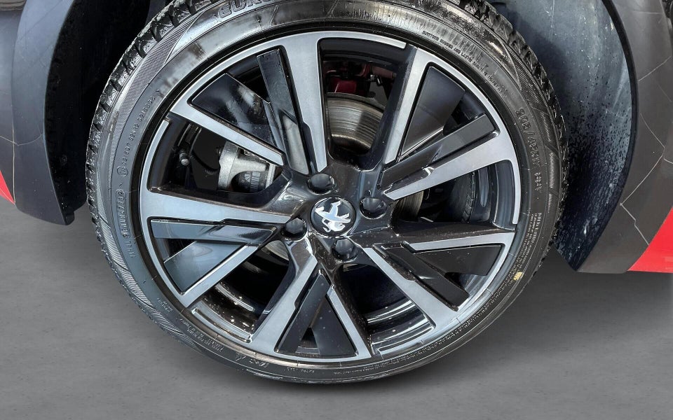 Peugeot e-208 50 GT 5d