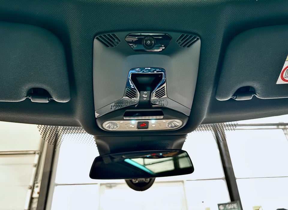 MINI Cooper SE Favoured Trim XL 3d