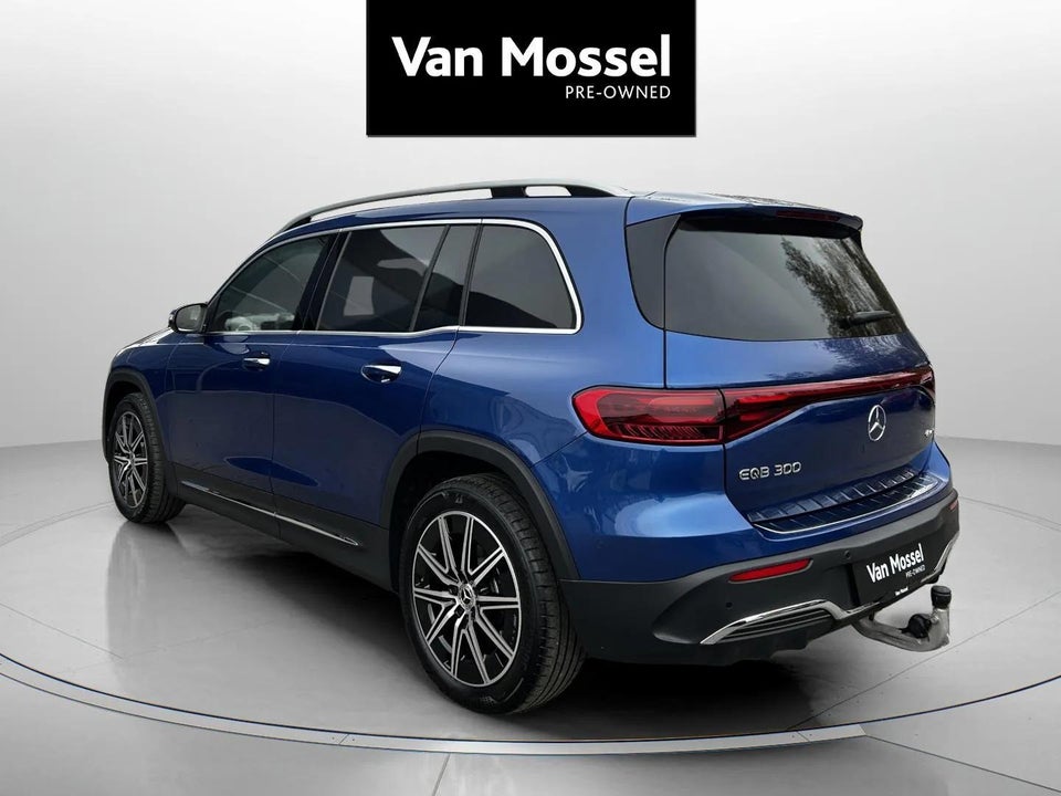 Mercedes EQB300 AMG Line 4Matic 5d