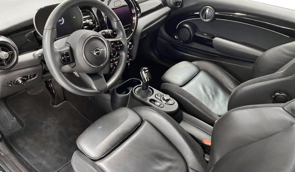 MINI Cooper SE Classic Trim 3d