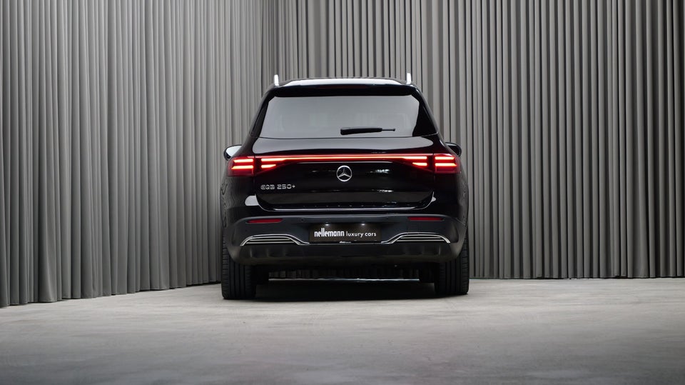 Mercedes EQB250+ AMG Line 5d