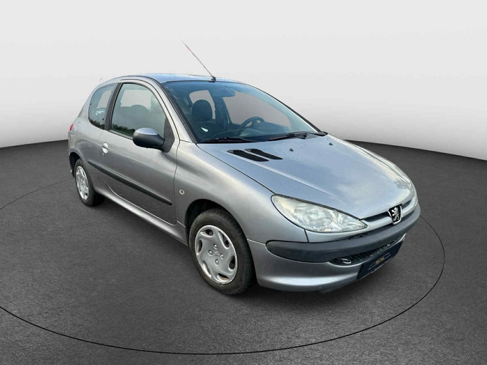 Peugeot 206 1,4 XR aut. 3d