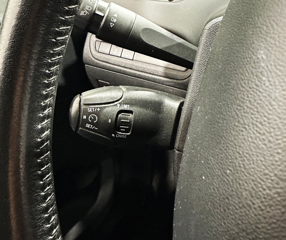 Peugeot 208 1,6 BlueHDi 100 Active 5d