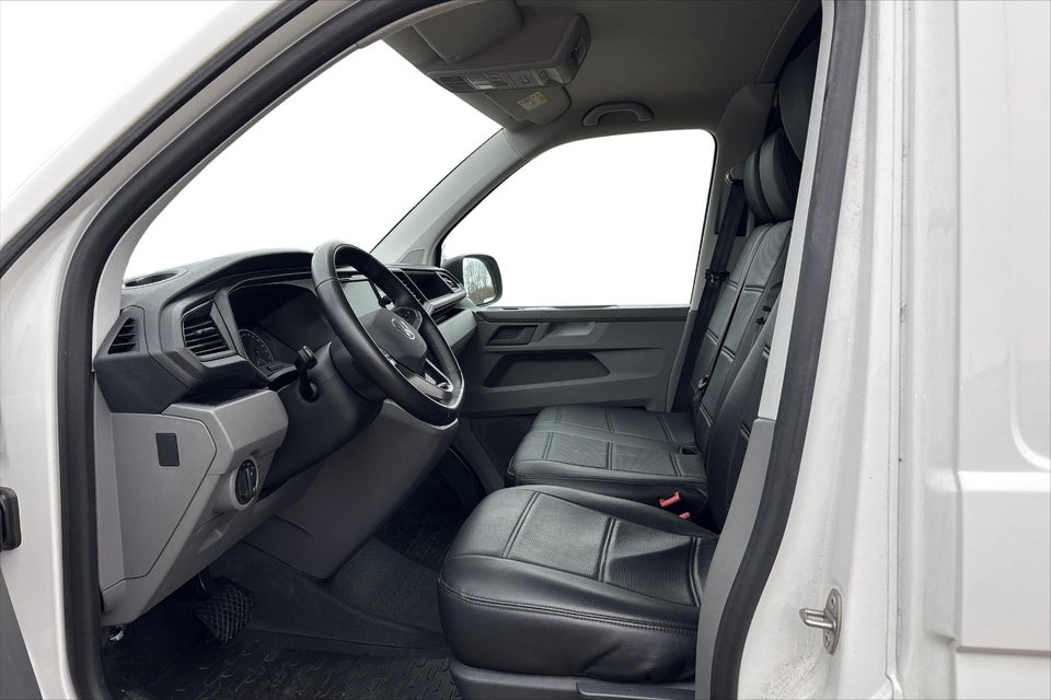 VW Transporter 2,0 TDi 150 Kassevogn DSG lang