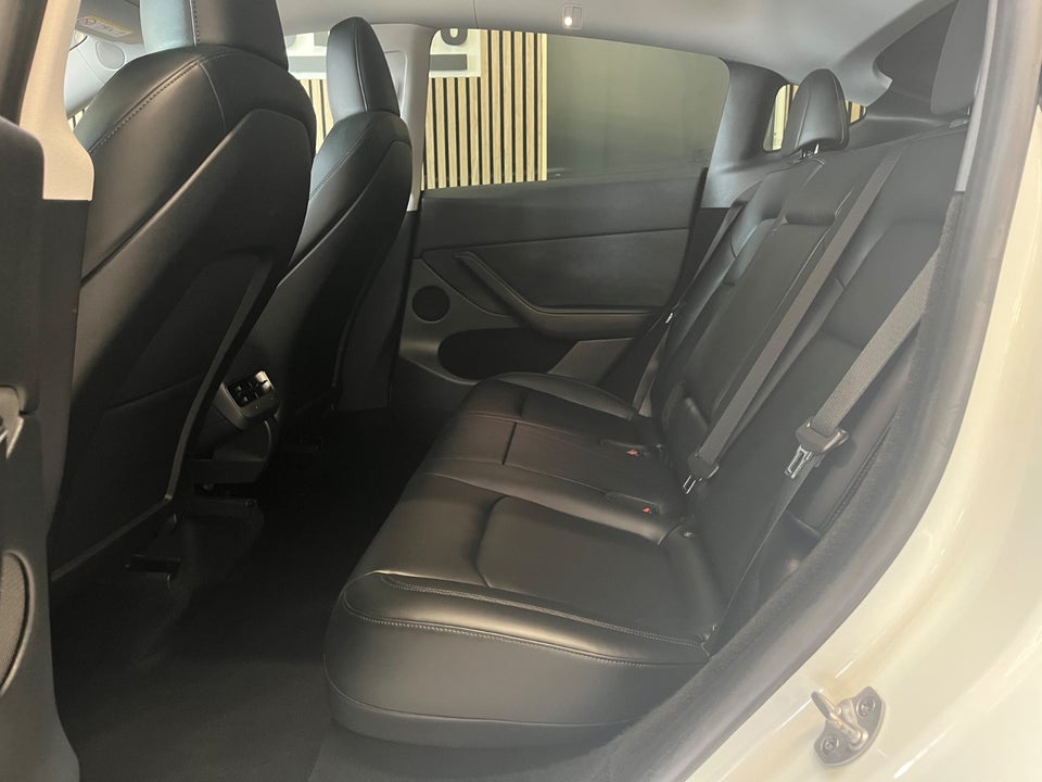Tesla Model Y RWD 5d