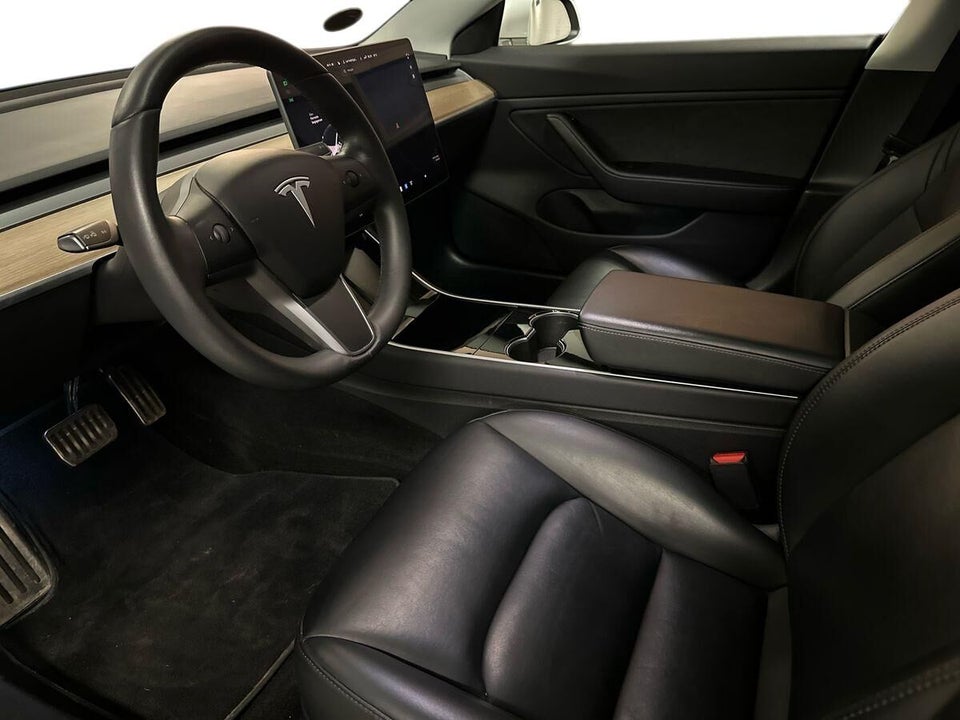 Tesla Model 3 Long Range AWD 4d