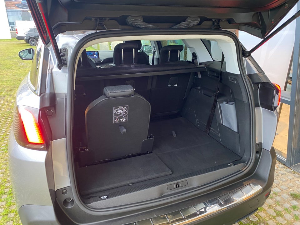 Peugeot 5008 1,2 PureTech 130 Limited 7prs 5d