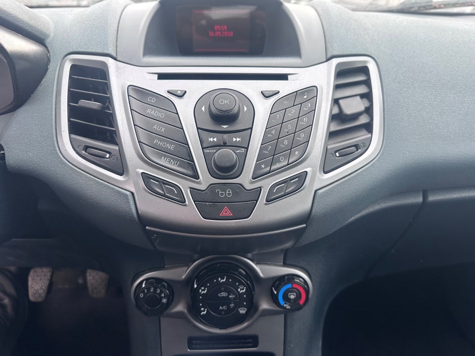 Ford Fiesta 1,25 82 Titanium 5d