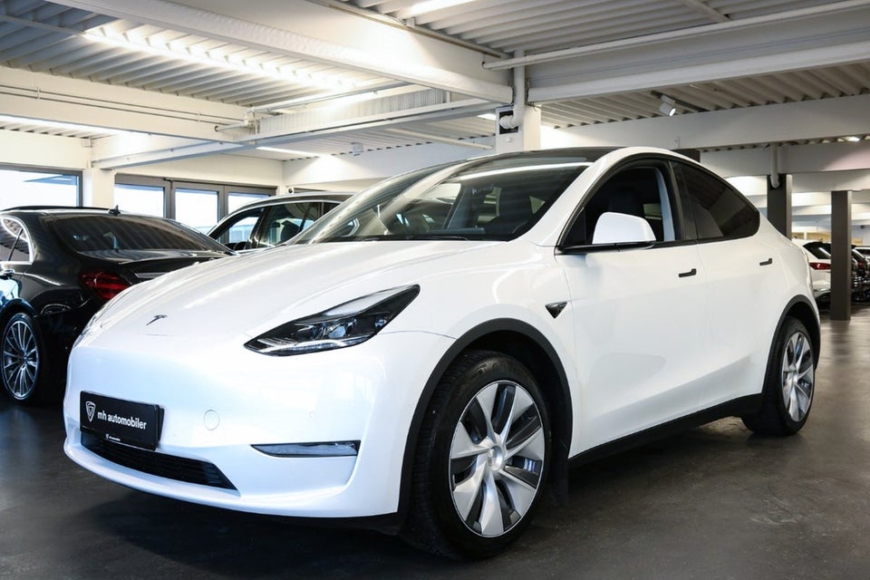 Tesla Model Y Long Range AWD 5d