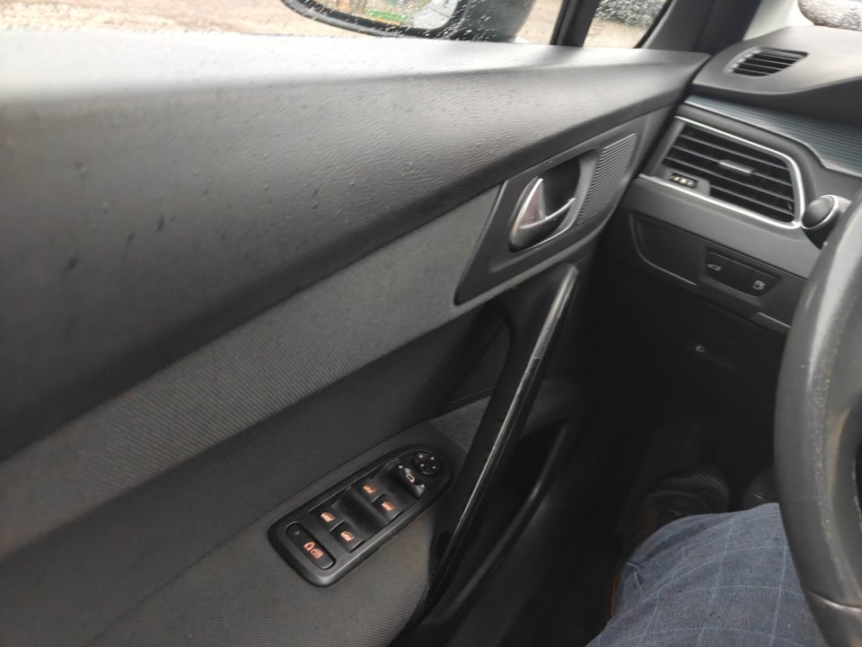 Peugeot 508 1,6 HDi 112 Active SW 5d