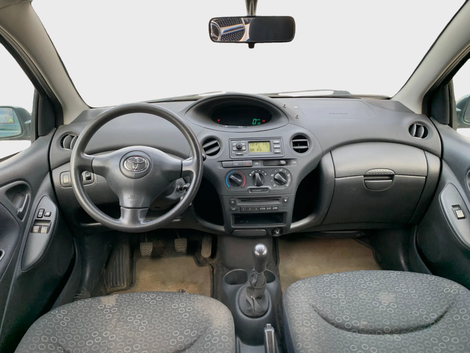 Toyota Yaris 1,3 Terra 5d