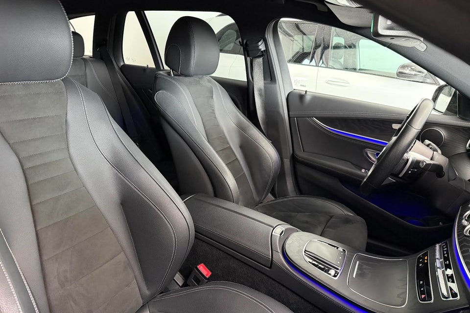 Mercedes E300 de 2,0 AMG Line stc. aut. 5d