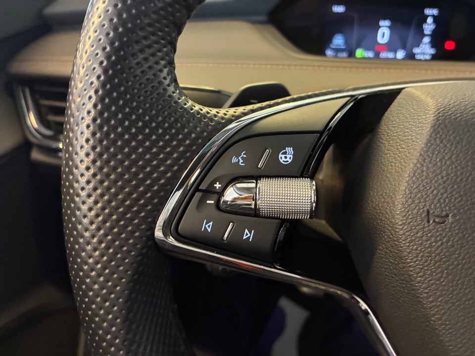 Skoda Enyaq 80 iV Design Selection Suite 5d