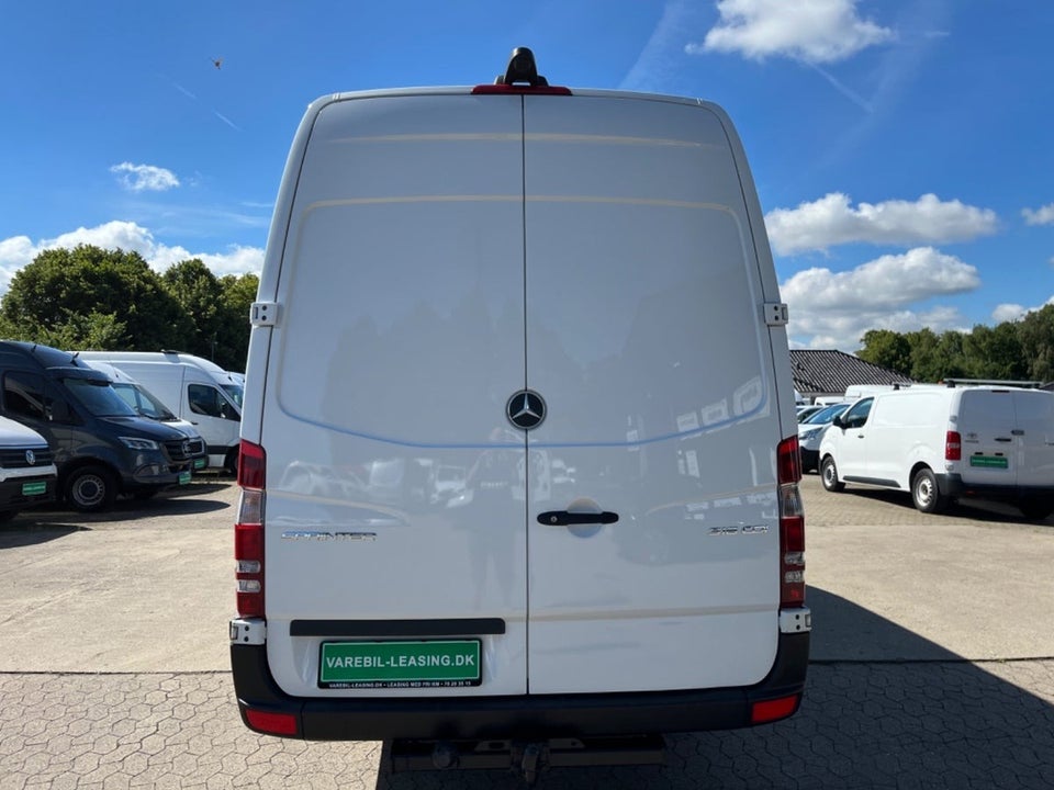 Mercedes Sprinter 316 2,2 CDi R3L Kassevogn aut. 5d