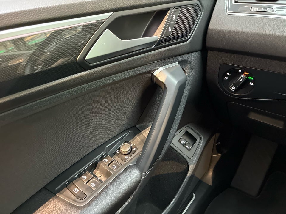 VW Tiguan 1,4 eHybrid Elegance DSG 5d